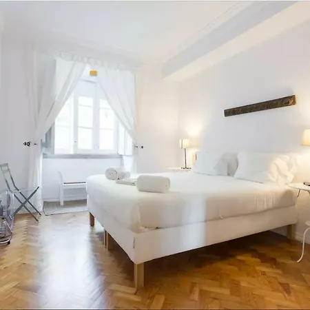 아파트 Luminous Tailor Made 2 Bedroom 리스본