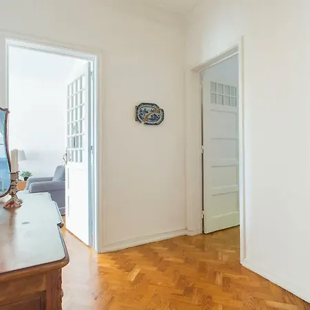 Luminous Tailor Made 2 Bedroom Appartement Lisboa